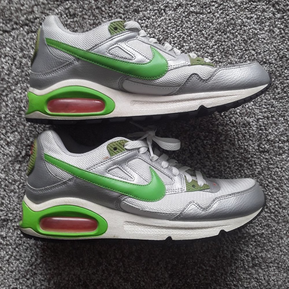 Women's - Nike Air - Size 9